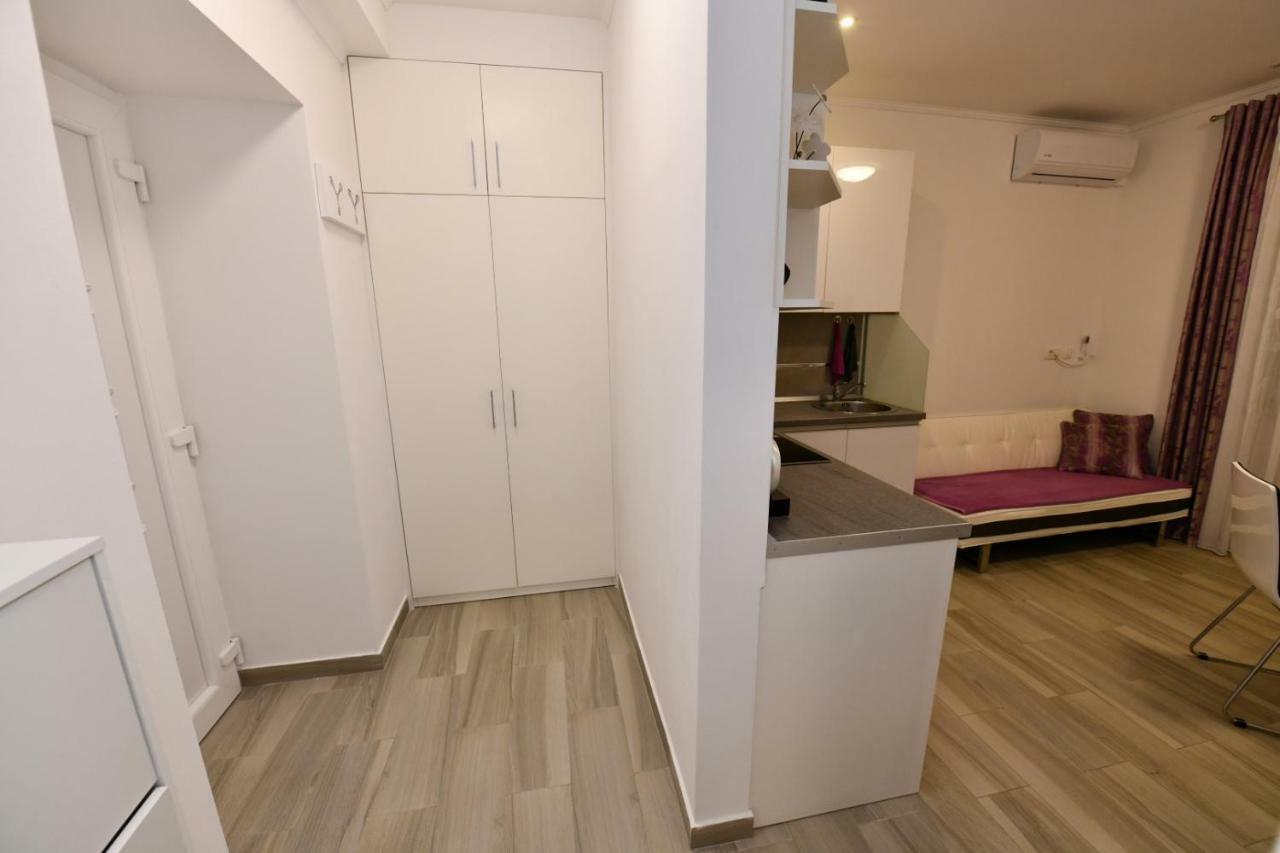 Apartment Cecilija Сини Екстериор снимка