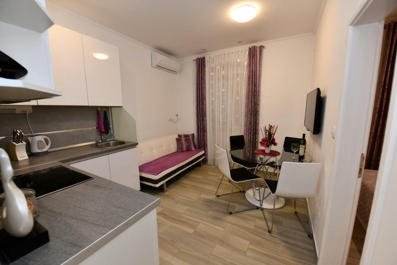 Apartment Cecilija Сини Екстериор снимка