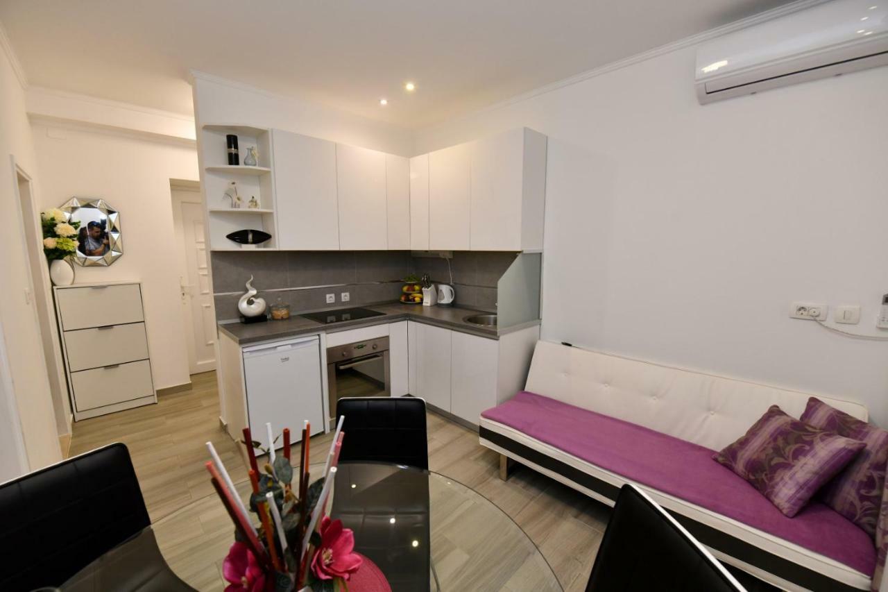 Apartment Cecilija Сини Екстериор снимка